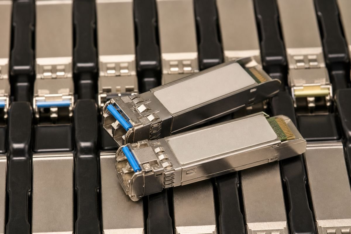 Optical transceivers and SFP modules